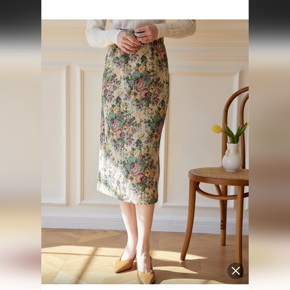 Simple Retro Floral Midi Skirt - Picture 3 of 3